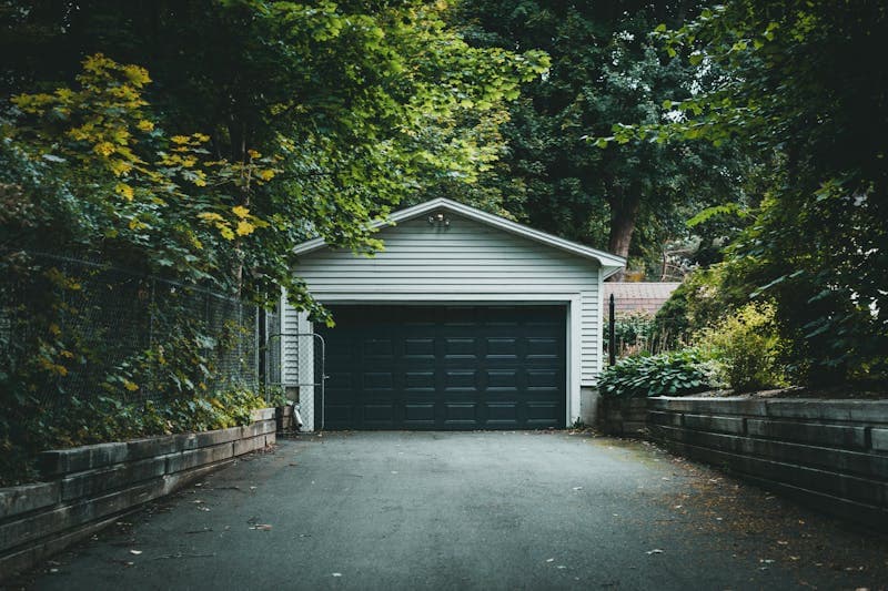 How to Clean Garden Paths and Walkways Professionally